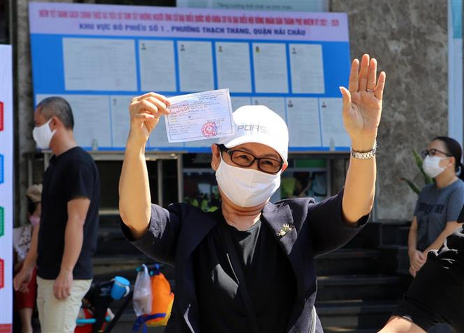 Nhiều địa phương đã kết thúc bầu cử và bắt đầu công tác kiểm phiếu ảnh 3