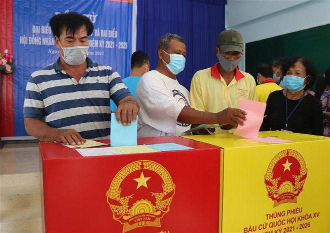 Đến 15 giờ, các tỉnh, thành phố đều đạt trên 80% cử tri đi bầu ảnh 5