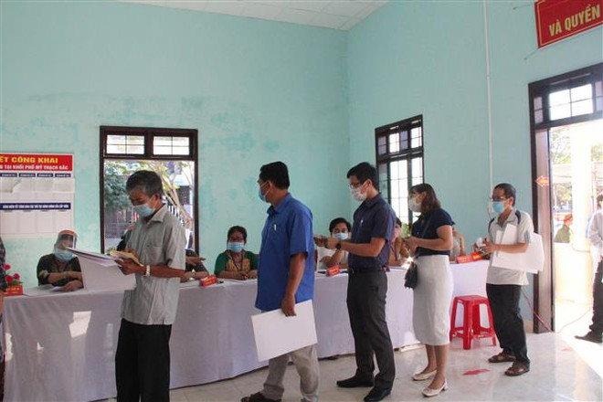 Nhiều địa phương đã kết thúc bầu cử và bắt đầu công tác kiểm phiếu ảnh 1