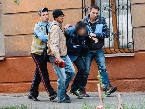 Cuộc đấu súng ở Mariupol kết thúc, 26 người thương vong ảnh 1