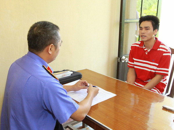 Tạm giam 2 cán bộ trong vụ án oan của ông Nguyễn Thanh Chấn ảnh 1