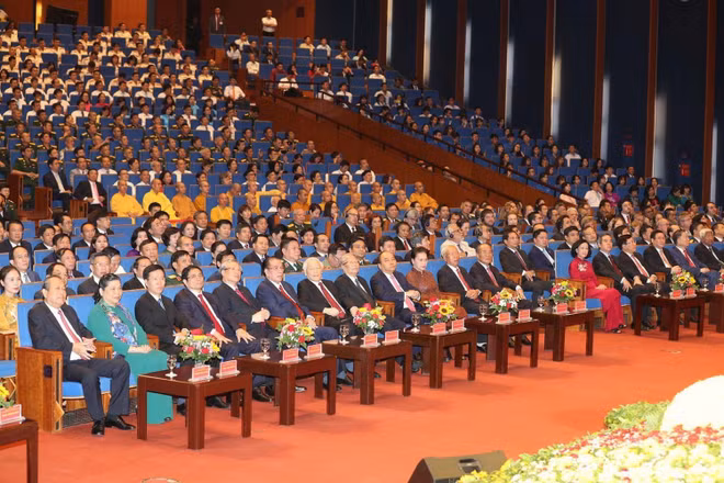 Di chúc của Bác soi sáng con đường tới tương lai của dân tộc Việt Nam ảnh 2