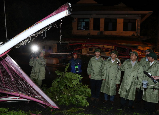 Quảng Bình: Thủ tướng trực tiếp chỉ đạo khắc phục hậu quả bão số 10 ảnh 2