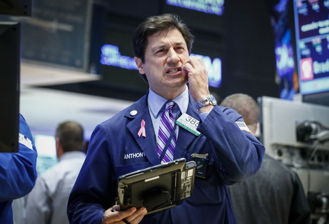 Chỉ số Dow Jones lại lập kỷ lục mới trên sàn chứng khoán Mỹ ảnh 1