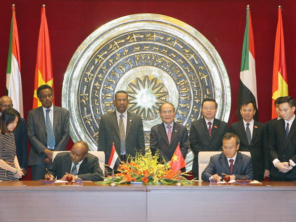 Việt Nam-Sudan miễn thị thực cho người có hộ chiếu công vụ ảnh 1