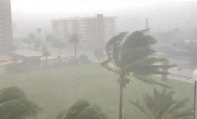 Bão Gordan đổ bộ vào Mỹ gây gián đoạn hoạt động khai thác dầu mỏ ảnh 1