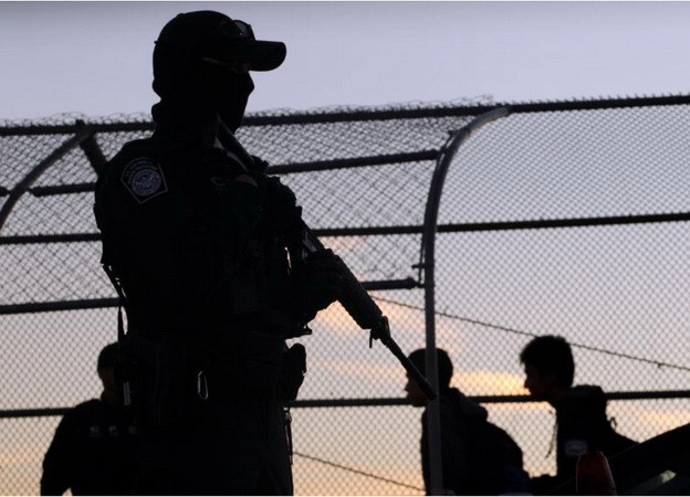 Mỹ tuyên bố sẽ tăng quân triển khai tại biên giới với Mexico ảnh 1