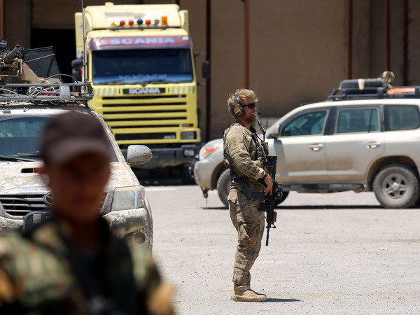 Mỹ yêu cầu đồng minh ở Syria tập trung vào cuộc chiến chống IS ảnh 1