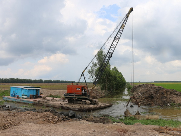 Kiên Giang kiến nghị hỗ trợ 36 tỷ đồng chống khô hạn, xâm nhập mặn ảnh 1