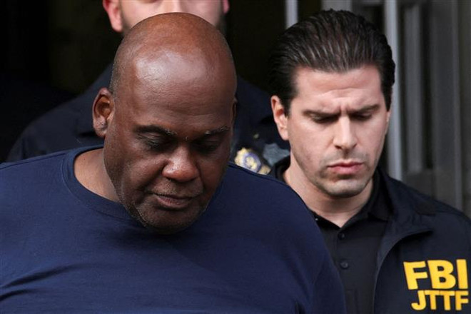 Mỹ: Nghi phạm nổ súng trên tàu điện ngầm ở New York nhận tội khủng bố ảnh 1