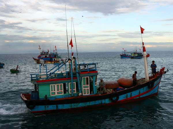 SATRA tặng 500 triệu đồng cho Quỹ hỗ trợ ngư dân Quảng Ngãi ảnh 1