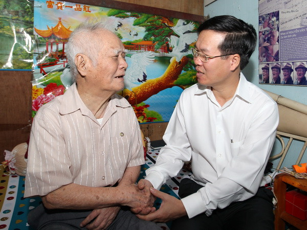 ​Ông Võ Văn Thưởng thăm và chúc Tết tại Thành phố Hồ Chí Minh ảnh 2