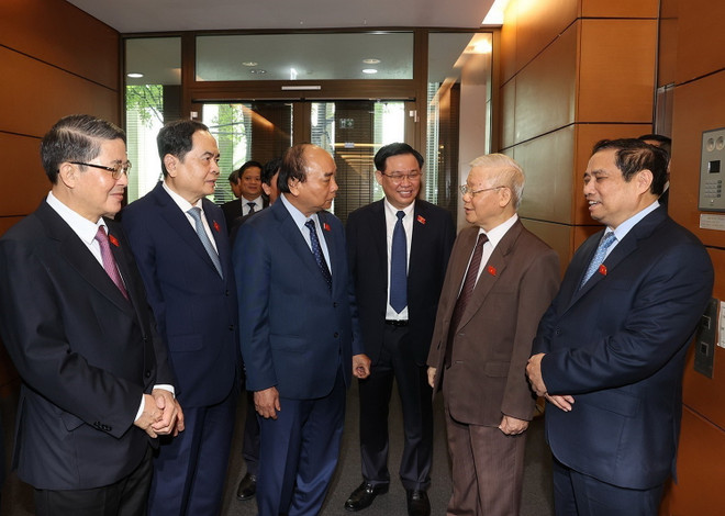 Tổng Bí thư Nguyễn Phú Trọng, Chủ tịch nước Nguyễn Xuân Phúc, Thủ tướng Chính phủ Phạm Minh Chính, Chủ tịch Quốc hội Vương Đình Huệ cùng các vị lãnh đạo Đảng, Nhà nước dự phiên khai mạc Kỳ họp thứ ba, Quốc hội khóa XV. (Ảnh: Trí Dũng/TTXVN) Hình ảnh Tổng Bí thư dự Lễ khai mạc Kỳ họp thứ 3, Quốc hội khóa XV ảnh 4