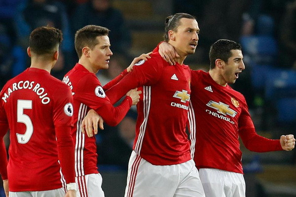 Câu lạc bộ Manchester United "vô đối" về bán áo đấu trong 2016 ảnh 1