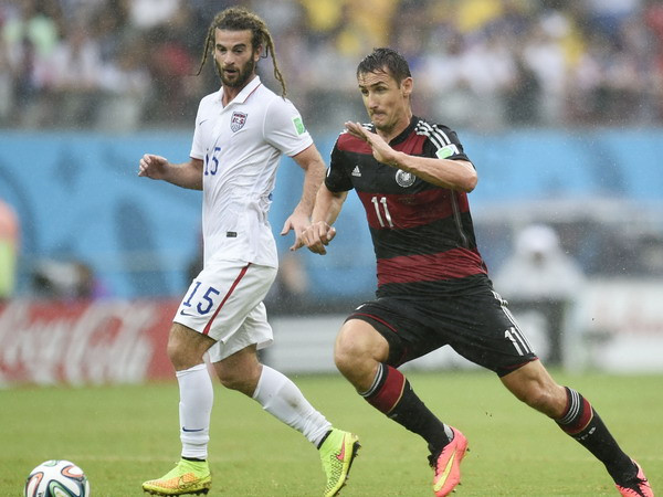 Những cầu thủ có phong cách điên rồ nhất tại World Cup 2014 ảnh 3