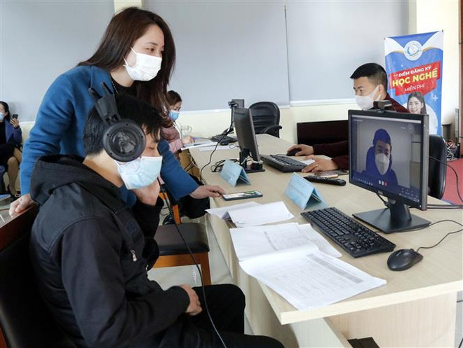 Hàng nghìn cơ hội tại Phiên giao dịch việc làm trực tuyến vùng Thủ đô ảnh 1