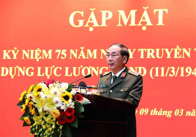 Thượng tướng Trần Quốc Tỏ, Ủy viên Trung ương Đảng, Thứ trưởng Bộ Công an phát biểu. (Ảnh: Phạm Kiên/TTXVN) Kỷ niệm 75 năm Ngày truyền thống xây dựng lực lượng Công an nhân dân ảnh 1