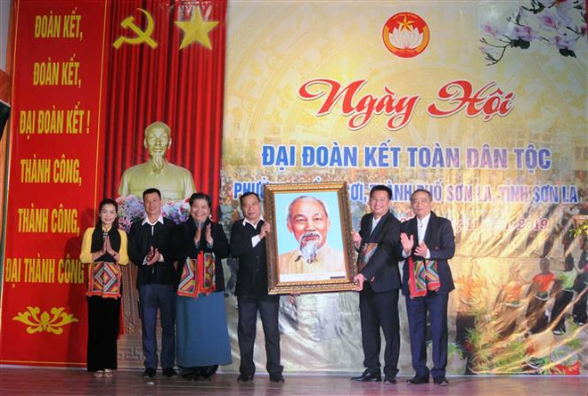 Phó Chủ tịch Quốc hội Tòng Thị Phóng thăm, làm việc tại tỉnh Sơn La ảnh 3