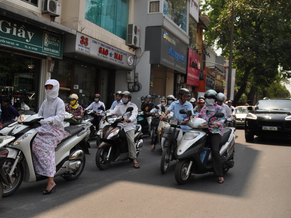 Nắng nóng mở rộng vùng ảnh hưởng ra các tỉnh Đông Bắc Bộ ảnh 1