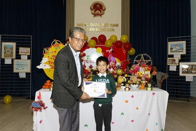 Thiếu nhi Việt Nam tại Liên bang Nga rộn ràng đón Tết Trung Thu ảnh 3