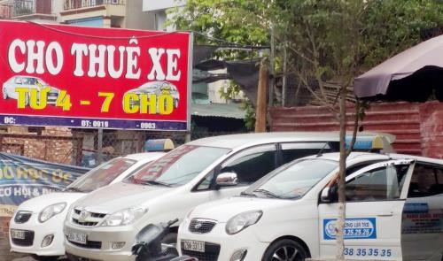 Dịch vụ cho thuê xe ôtô tự lái dịp Tết bắt đầu khan hàng ảnh 1