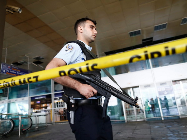 Nga đề nghị Thổ Nhĩ Kỳ hợp tác điều tra vụ tấn công sân bay Ataturk ảnh 1