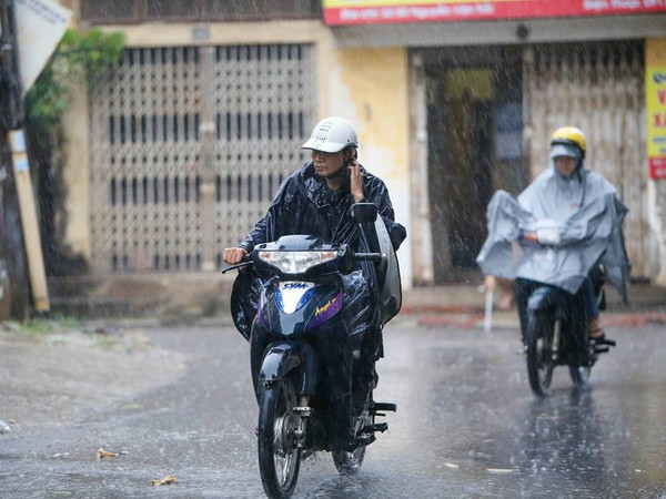 Các tỉnh phía Nam có mưa dông về chiều tối, nguy cơ tố lốc ảnh 1