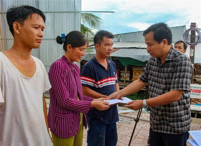 Thăm hỏi, hỗ trợ các hộ dân bị thiệt hại do dông lốc tại Cần Thơ ảnh 1