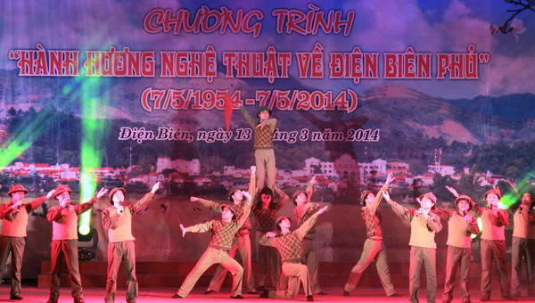 "Hành hương nghệ thuật về Điện Biên Phủ” tri ân các liệt sỹ ảnh 1