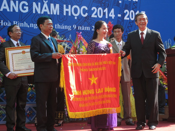Lãnh đạo Đảng, Nhà nước dự khai giảng năm học mới 2014-2015 ảnh 2
