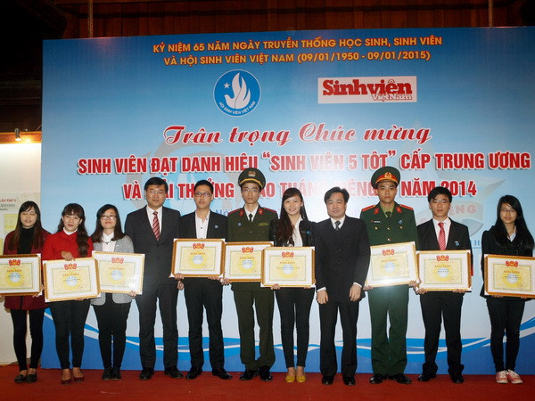 Lễ kỷ niệm 65 năm Ngày truyền thống học sinh, sinh viên ảnh 1