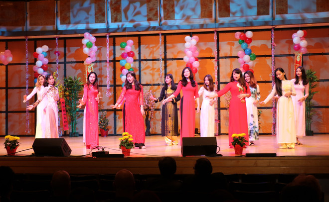 Ấm áp niềm vui đón Xuân Mậu Tuất của cộng đồng người Việt tại Canada ảnh 1