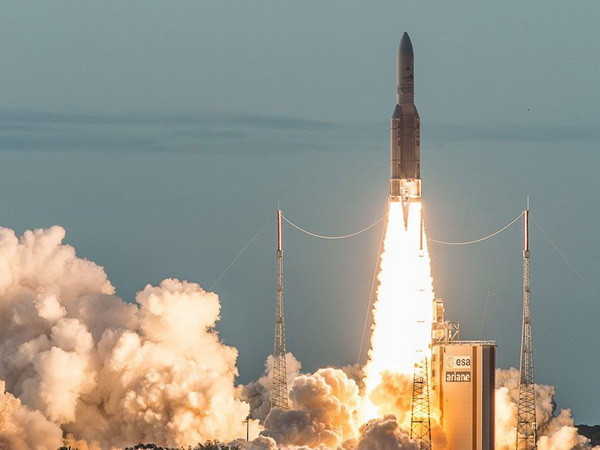 Pháp phóng thành công vệ tinh giám sát biến đổi khí hậu ảnh 1