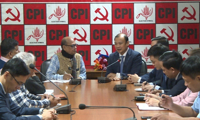 ttxvn_tap chi cong san tham an do (1).jpg