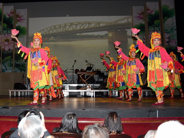 Khai mạc sự kiện “Năm Việt Nam tại Pháp 2014” ảnh 1