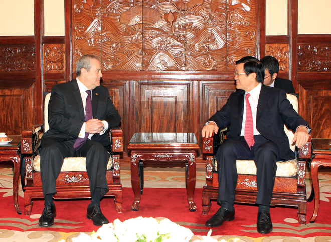 Chủ tịch nước Trương Tấn Sang tiếp các đại sứ trình quốc thư ảnh 1