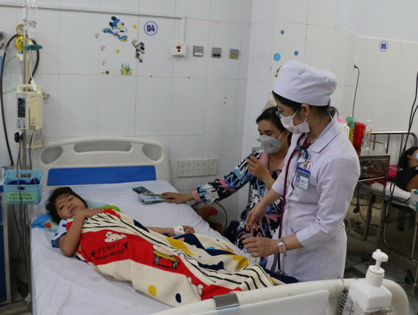 Sốt xuất huyết tăng nhanh, Bộ Y tế yêu cầu khẩn trương tìm nguồn thuốc ảnh 1