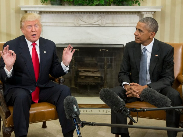 Tổng thống Barack Obama (phải) và Tổng thống đắc cử Donald Trump trong cuộc gặp tại Nhà Trắng ngày 10/11 vừa qua. (Ảnh: EPA/TTXVN) Tổng thống đắc cử Donald Trump đối mặt với 5 thách thức đối ngoại ảnh 1