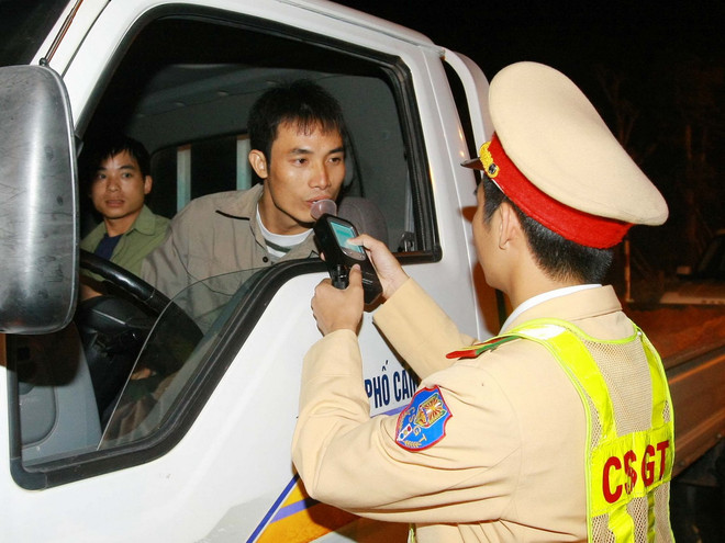 Tăng bảo đảm an toàn giao thông ngày cuối nghỉ Tết Dương lịch ảnh 1