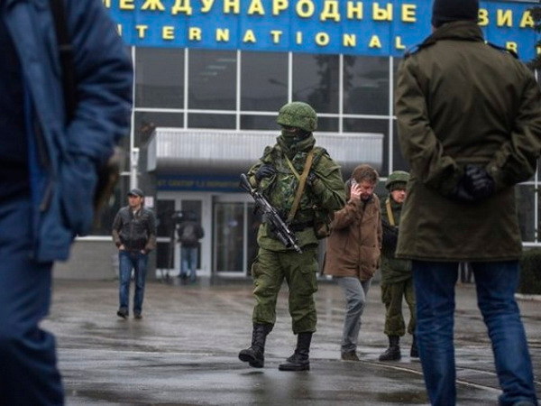 Crimea đóng cửa không phận các chuyến bay thương mại ảnh 1