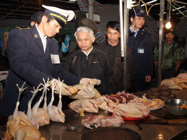 Hà Nội trang bị 200 máy kiểm tra thực phẩm cho cán bộ thú y ảnh 1