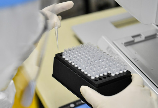 Thuốc VV116 của Trung Quốc có hiệu quả trị COVID-19 như Paxlovid ảnh 1