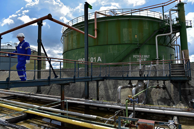 Giá dầu thị trường thế giới chạm mức cao nhất của ba tuần qua ảnh 1