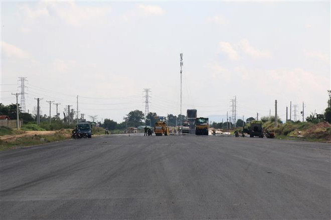 Yêu cầu hoàn thành đoạn cao tốc Vĩnh Hảo-Dầu Giây trước 30/4/2023 ảnh 1