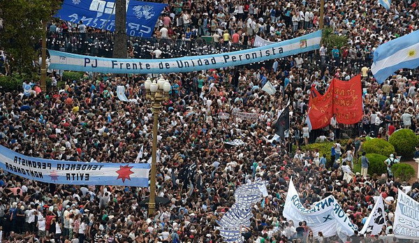 Argentina tuần hành tưởng niệm 40 năm ngày đảo chính quân sự ảnh 1