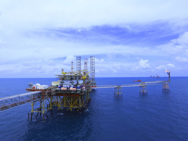 Giá dầu thế giới biến động vẫn là thách thức không nhỏ với PVN ảnh 2