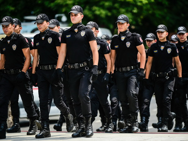 Thổ Nhĩ Kỳ tiếp tục truy bắt các đối tượng tình nghi đảo chính ảnh 1