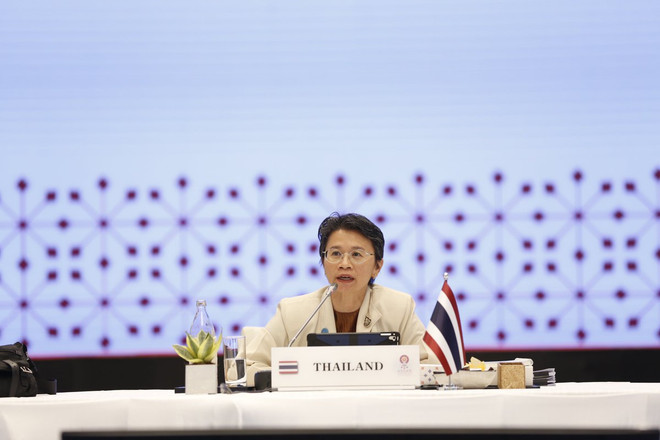 Đại sứ Thái Lan tại ASEAN Phasporn Sangasubana. (Nguồn: Twitter) Hội nghị Cấp cao ASEAN 37 gửi thông điệp tới toàn thế giới ảnh 1