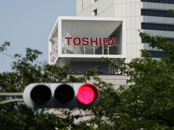 Toshiba Corp. lần đầu tiên kinh doanh thua lỗ kể từ năm 2009 ảnh 1