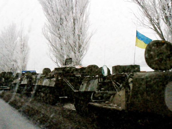 Giao tranh leo thang ở miền Đông Ukraine, 5 binh sỹ thiệt mạng ảnh 1